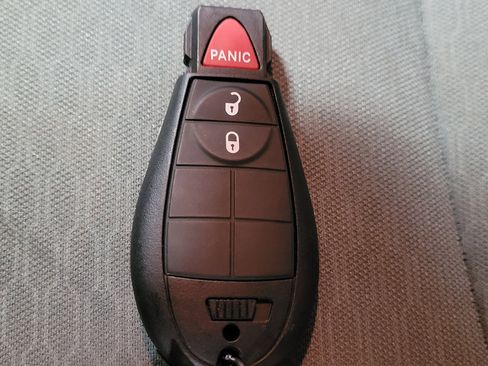 Used 2017 RAM 1500 Express image 32