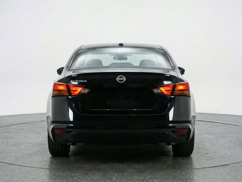 Used 2025 Nissan Altima 2.5 SV image 7