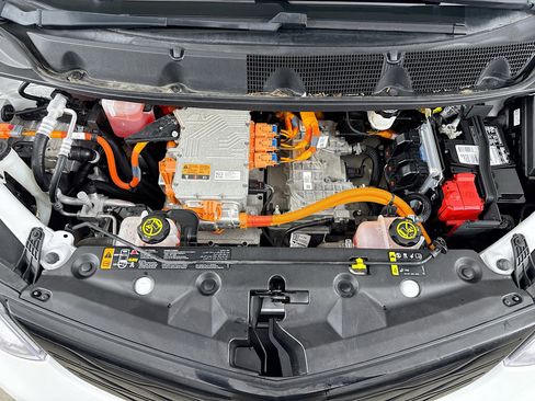 Used 2021 Chevrolet Bolt Premier w/ Infotainment Package image 30