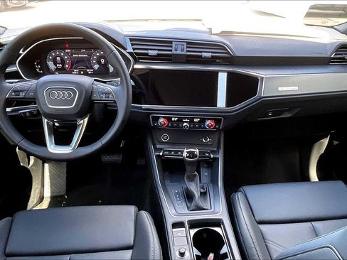 New 2025 Audi Q3 2.0T Premium image 5