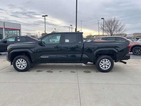 New 2026 Toyota Tacoma SR5 image 2