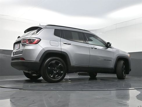 Used 2019 Jeep Compass Latitude w/ Popular Equipment Group image 30