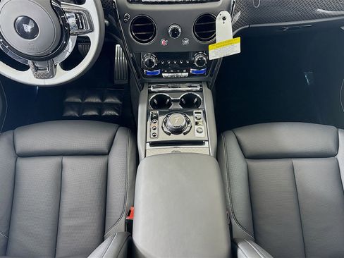 New 2026 Rolls-Royce Cullinan Black Badge AWD/4WD image 23
