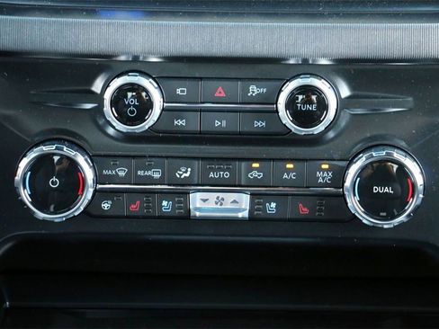 New 2026 Ford F250 Platinum w/ Tremor Off-Road Package image 33