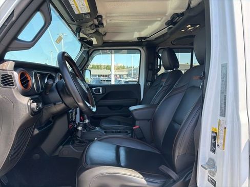 Used 2021 Jeep Gladiator Mojave AWD/4WD image 9