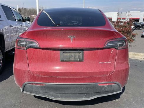 Used 2023 Tesla Model Y Long Range image 3