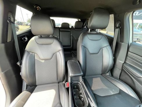 Used 2025 Jeep Compass Latitude w/ Altitude Special Edition AWD/4WD image 28