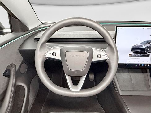 Used 2025 Tesla Model 3 Long Range AWD/4WD image 8