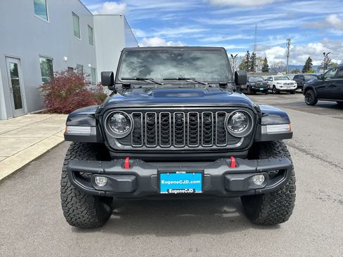 Used 2025 Jeep Wrangler Unlimited Rubicon image 7