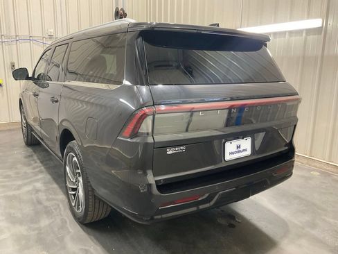 Used 2025 Lincoln Navigator L Reserve AWD/4WD image 27