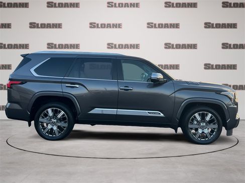 Used 2024 Toyota Sequoia Capstone image 6