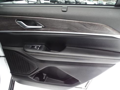 Used 2023 Jeep Grand Cherokee L Limited w/ Luxury Tech Group II image 48