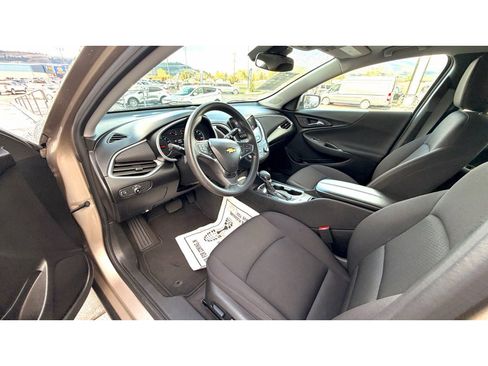 Used 2024 Chevrolet Malibu LT image 18