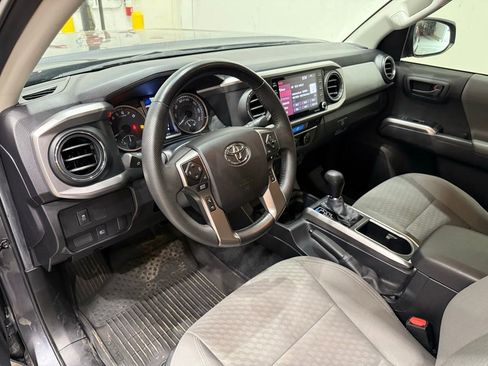 Used 2022 Toyota Tacoma SR5 image 25