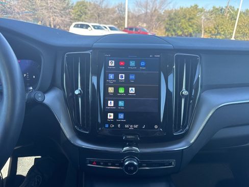 Certified 2023 Volvo XC60 B5 Core image 23