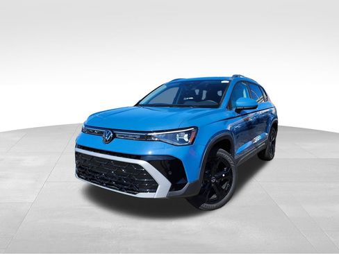 New 2026 Volkswagen Taos SEL image 3