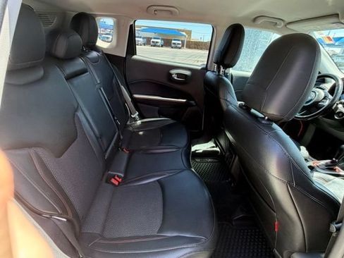 Used 2020 Jeep Compass Trailhawk AWD/4WD image 12