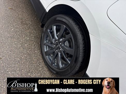 Used 2024 Chevrolet Equinox RS w/ RS Leather Package AWD/4WD image 25