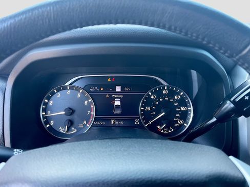 Used 2021 Nissan Titan SV w/ SV Convenience Package AWD/4WD image 12