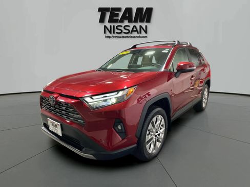 Used 2025 Toyota RAV4 Limited image 4
