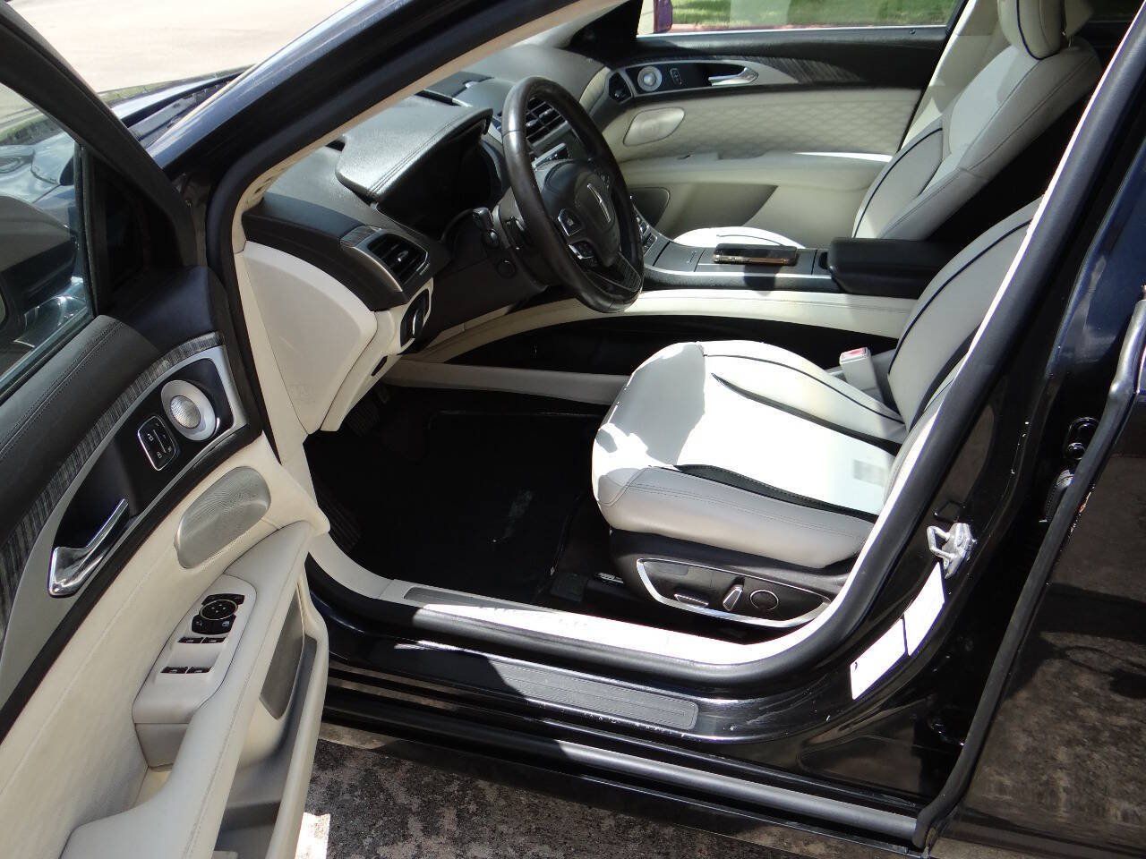 Used 2017 Lincoln MKZ Black Label FWD image 11