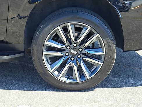 Used 2023 Cadillac Escalade ESV Sport AWD/4WD image 37