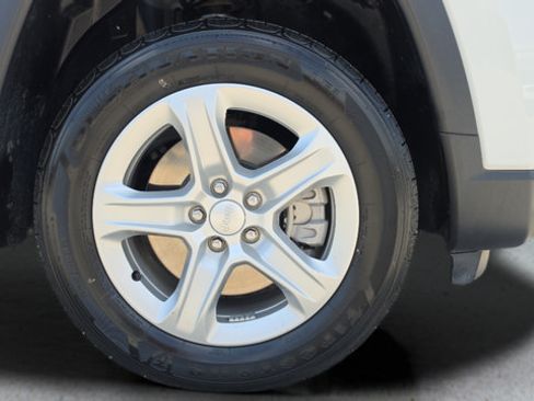 Used 2023 Jeep Compass Sport AWD/4WD image 39