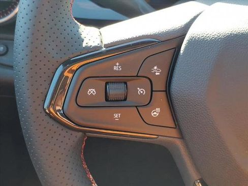 New 2026 Chevrolet Trax RS w/ Sunroof Package image 20