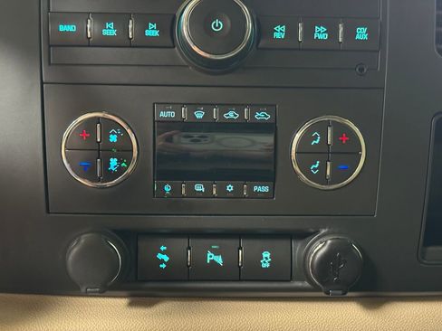 Used 2013 GMC Sierra 1500 SLE w/ Power Tech Package AWD/4WD image 40
