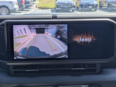 Used 2025 Jeep Wrangler Unlimited Rubicon w/ Convenience Group image 20