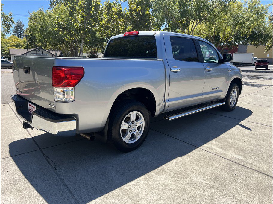 Used 2012 Toyota Tundra 4x4 CrewMax w/ Tow Pkg image 7