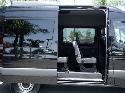 Used 2019 Mercedes-Benz Sprinter 2500 w/ Acoustic Package image 12