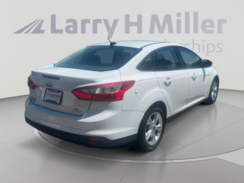 Used 2013 Ford Focus SE FWD image 5