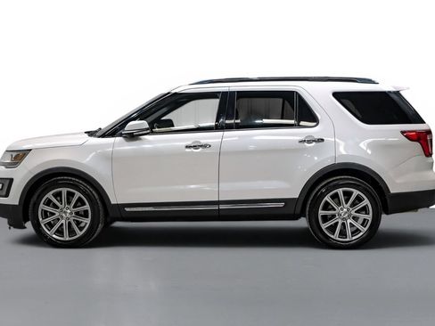 Used 2016 Ford Explorer Limited FWD image 9
