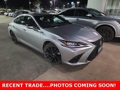 Certified 2022 Lexus ES 300h F Sport image 1