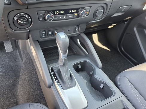 New 2025 Nissan Frontier SV w/ SV Convenience Package image 19