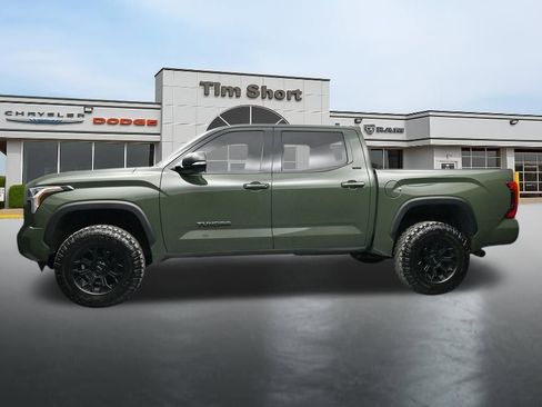 Used 2023 Toyota Tundra SR5 w/ SR5 Premium Package AWD/4WD image 2