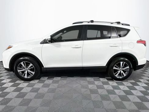 Used 2017 Toyota RAV4 XLE AWD/4WD image 7