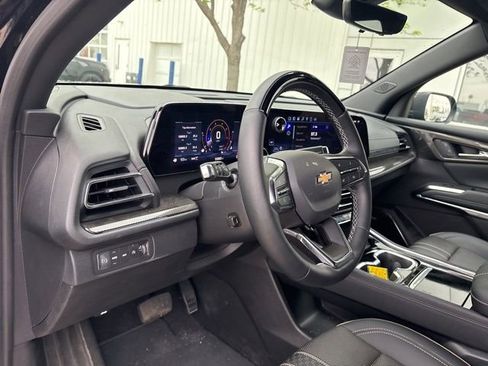 Used 2025 Chevrolet Traverse High Country AWD/4WD image 10