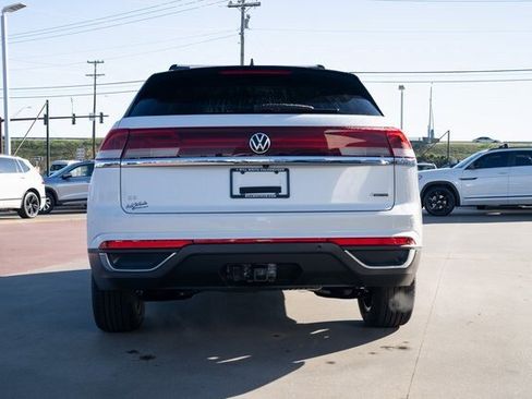 New 2026 Volkswagen Atlas Cross Sport SE image 5