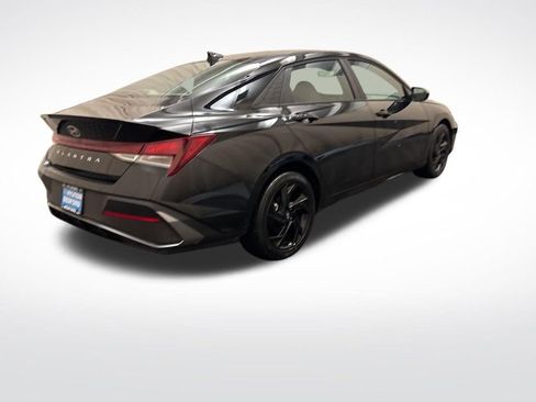 New 2026 Hyundai Elantra Sport FWD image 5