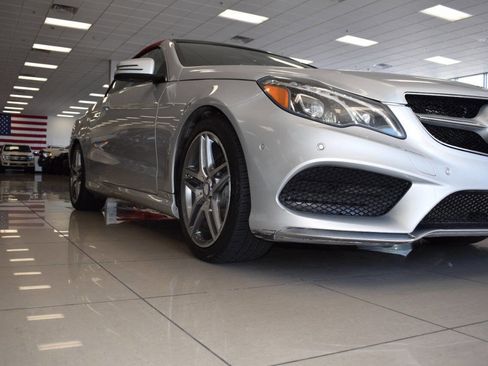 Used 2017 Mercedes-Benz E 400 Cabriolet image 2