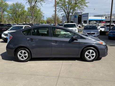 Used 2013 Toyota Prius Two FWD image 3