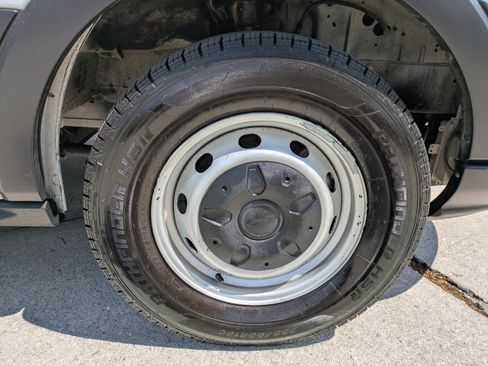 Certified 2019 Ford Transit 150 XL RWD image 10