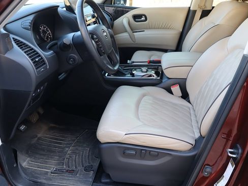 Used 2023 Nissan Armada Platinum w/ Captain's Chairs Package RWD image 17