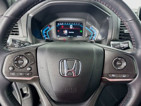 Used 2024 Honda Odyssey Sport image 16