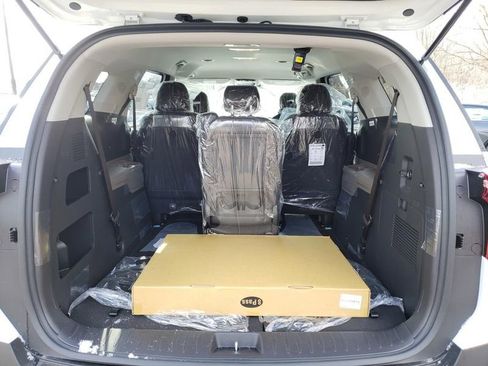 New 2026 Kia Carnival LXS image 6