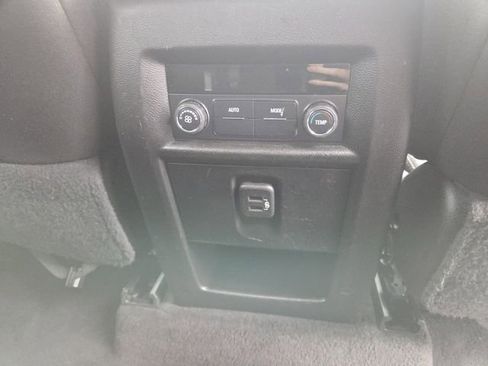 Used 2019 Chevrolet Traverse LS image 11