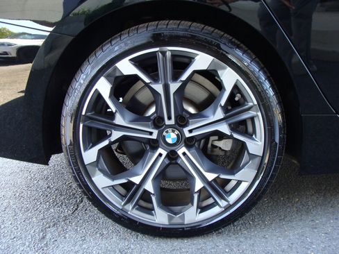 Used 2025 BMW 330i Sedan w/ M Sport Package image 39