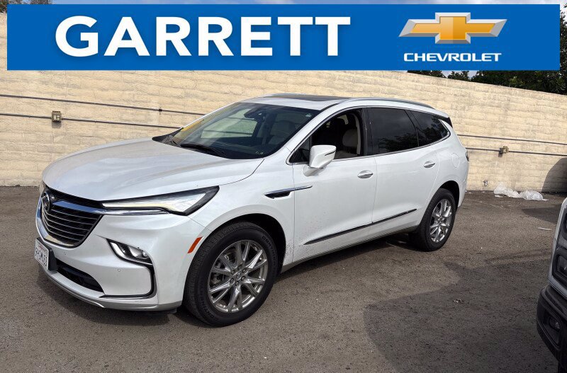 Used 2023 Buick Enclave Essence w/ Experience Buick Package FWD image 1